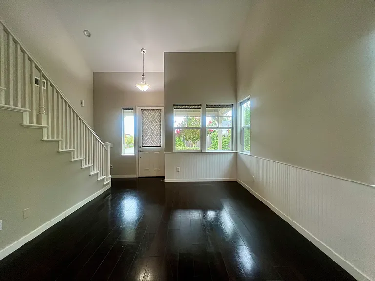 2698 Hardies Ln — Photo 3