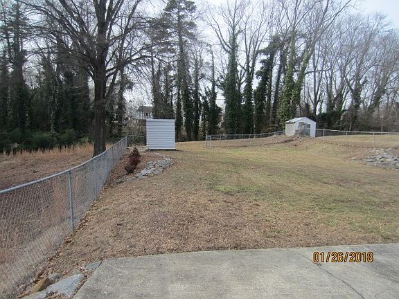 3rd image of 203 Arnett Blvd