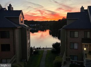 11218 Harbor Ct, Reston, VA 20191