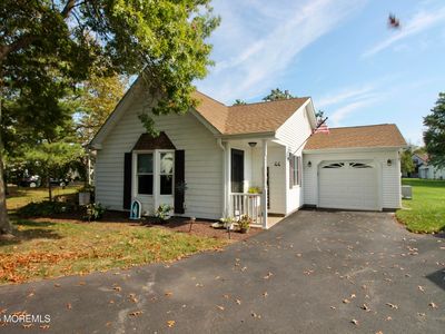 44 Morden Close, Freehold, NJ, 07728