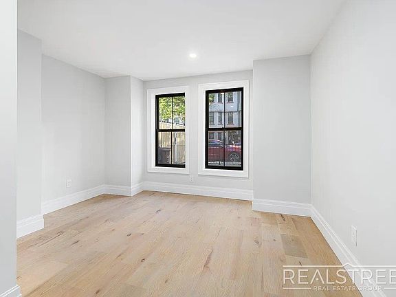 5th image of 1250 Jefferson Ave Floor 2