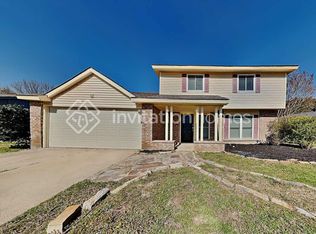 3913 Windflower Ln, Fort Worth, TX 76137