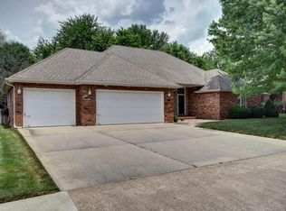 2535 W Westview St, Springfield, MO 65807