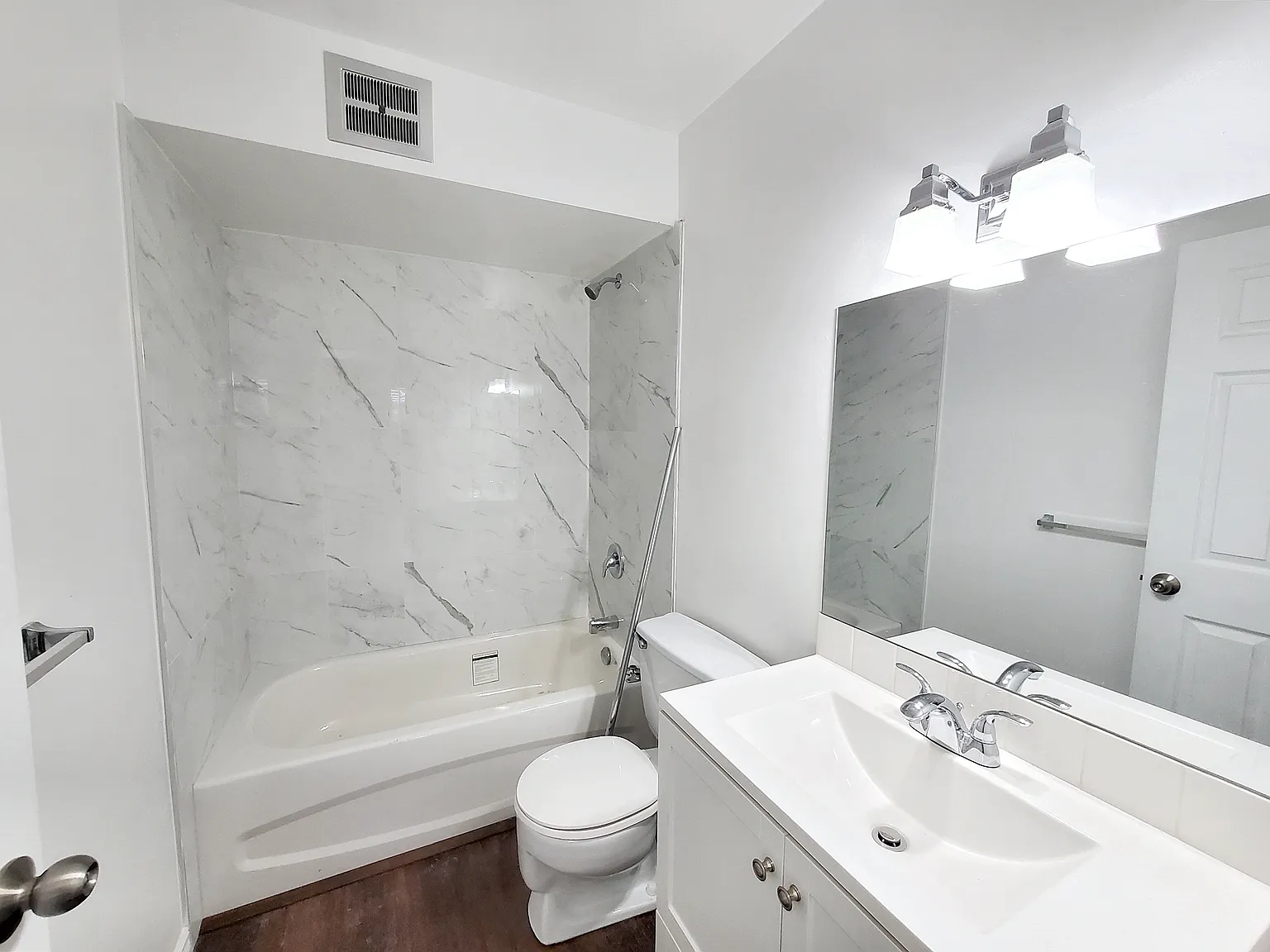 McAllister Apartments — Photo 4