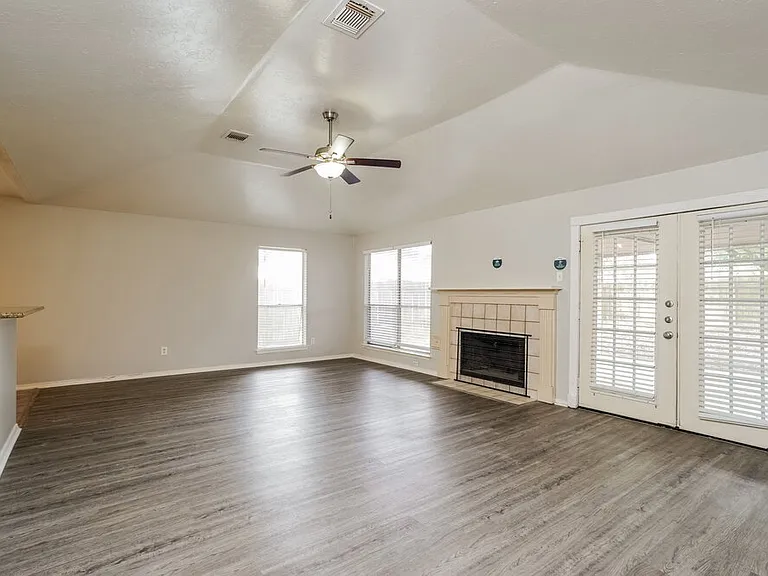 16746 Summer Dawn Ln — Photo 5
