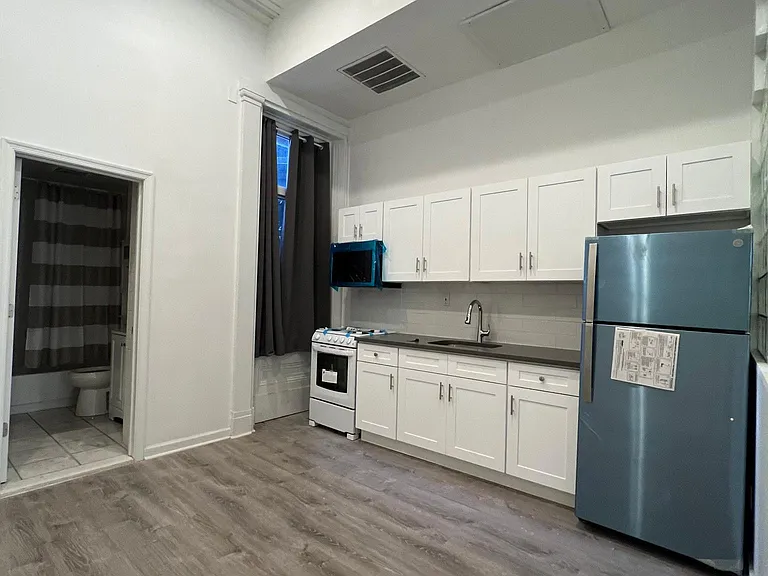 1308 Spruce St #1F — Photo 1