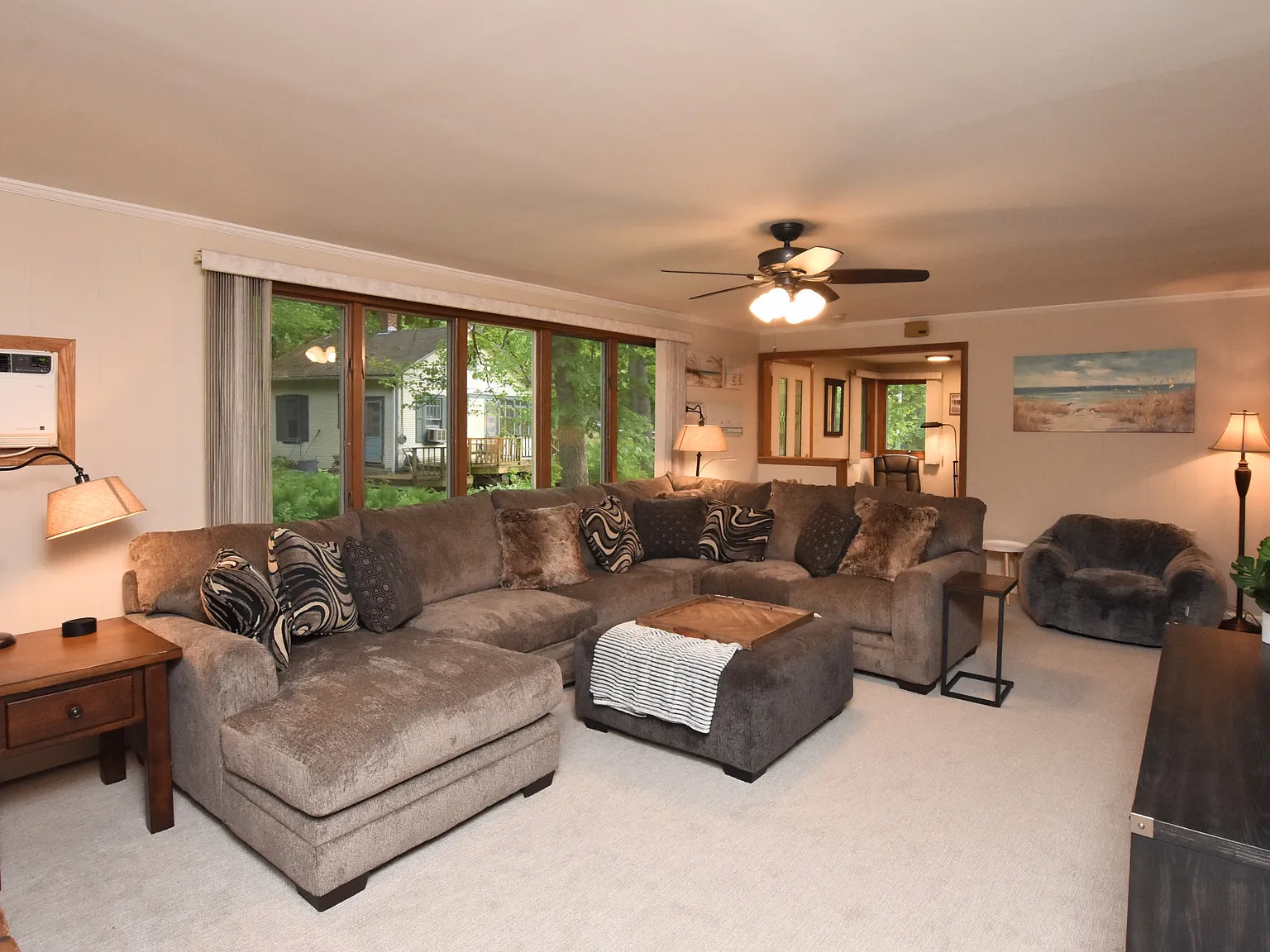 3 bed, 1.5 bath, 1800 sqft, $2,500 — Photo 4