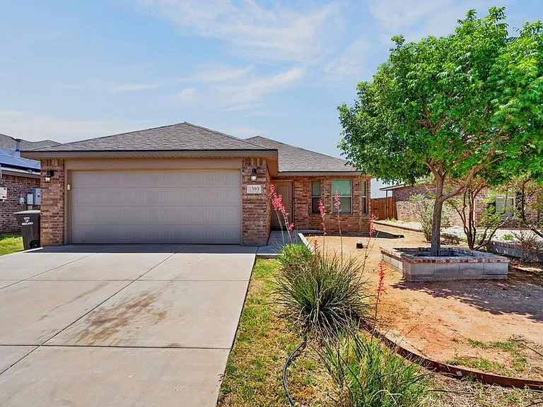 1310 Wrangler Ln — Photo 1