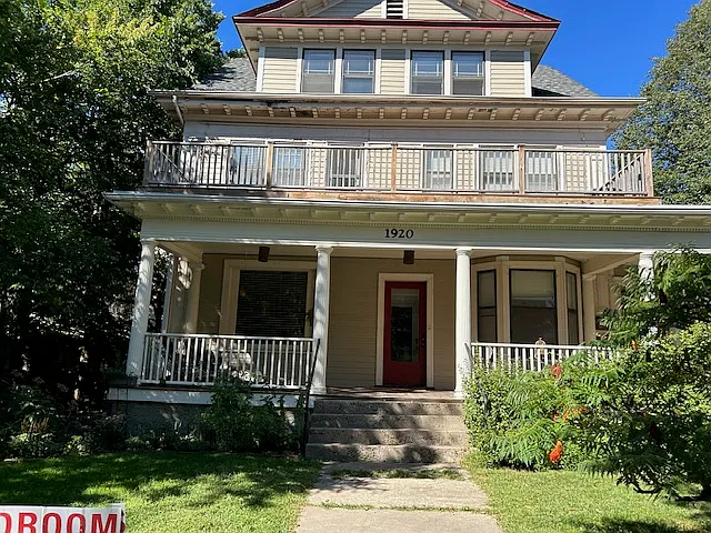 6 Unit Apartment building