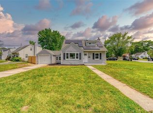 23 Foster Blvd, Babylon, NY 11702
