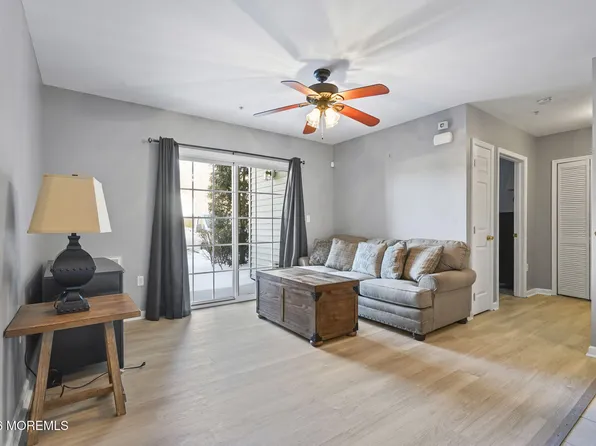 1228 Morning Glory Dr Unit 1228, Monroe Township, NJ 08831