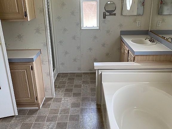 Master shower