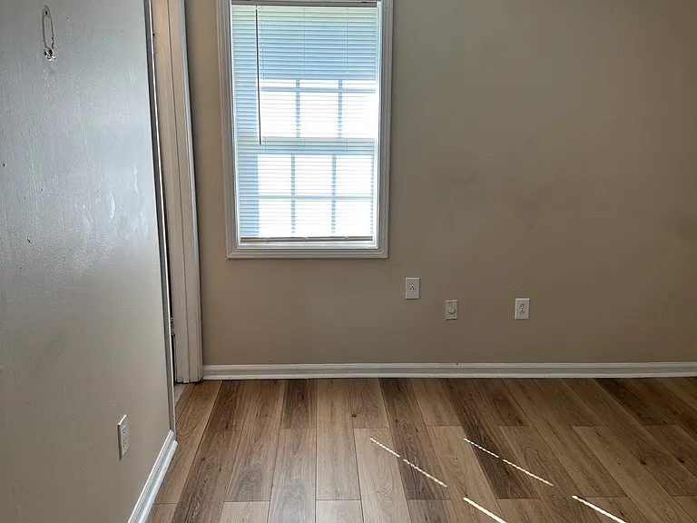 5167 Fairley Rd — Photo 3