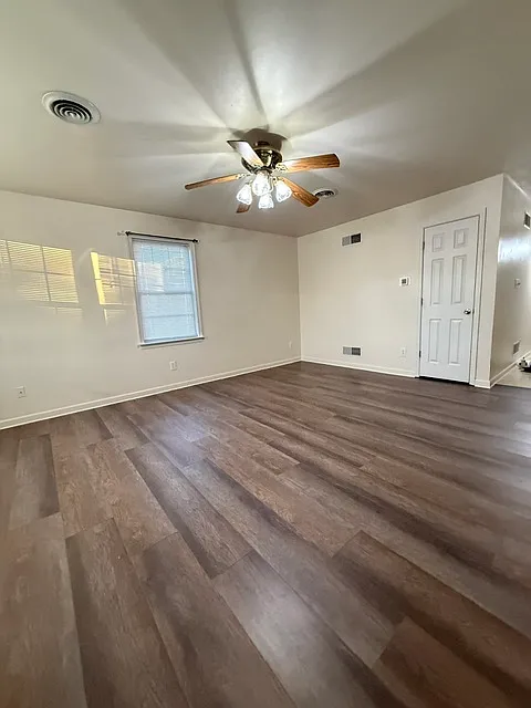 2 bed, 996 sqft, $1,400 — Photo 4