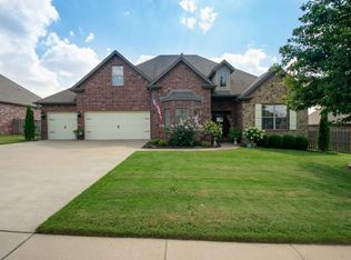 8281 La Scala Ave, Springdale, AR 72762