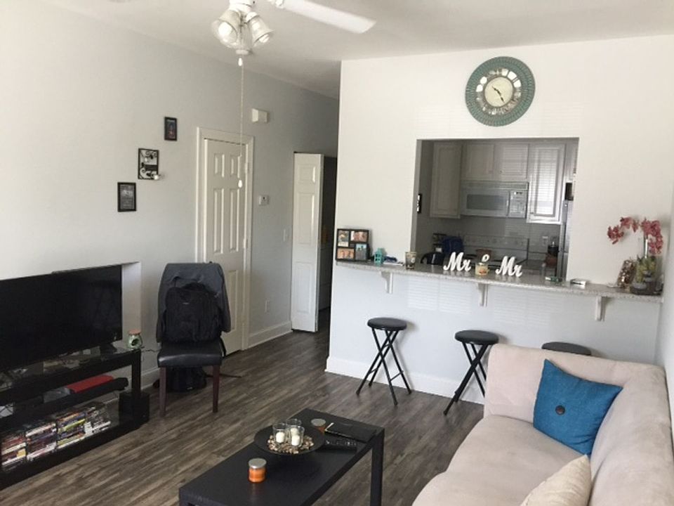 1st image of 4505 Prior Dr #119