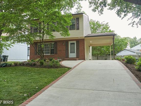 Carport with easy access to kitchen too!
