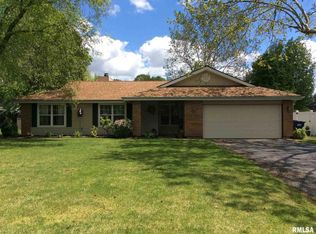 804 Osage Dr, Mount Vernon, IL 62864
