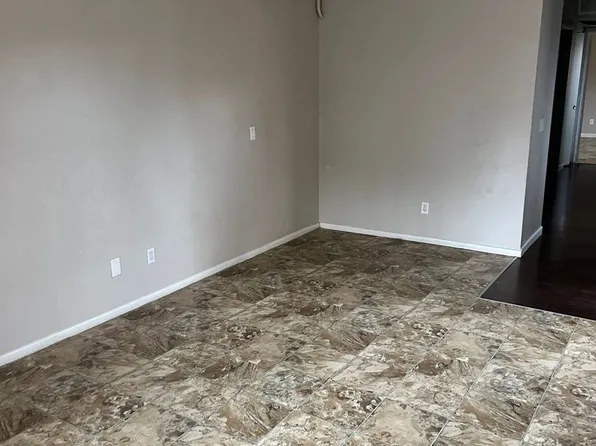 2813 E. Paradise Lane (LW), 2813 E Paradise Ln APT 102, Phoenix, AZ 85032