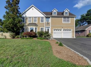 66 Boulevard, Pequannock, NJ 07440
