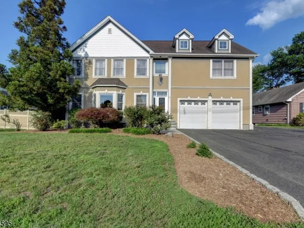 66 Boulevard, Pequannock Twp., NJ 07440
