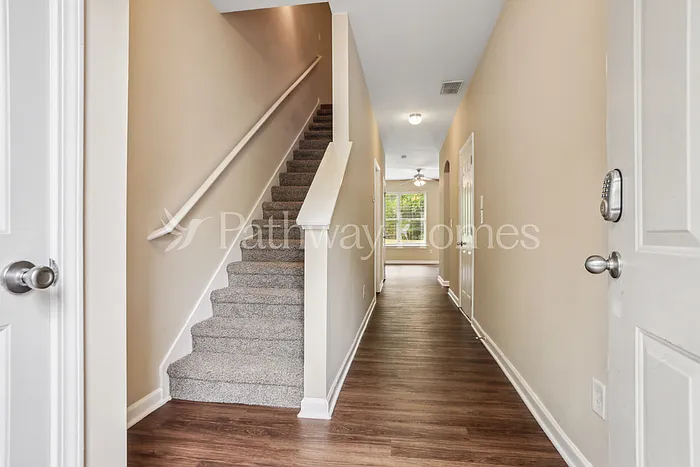 3039 Bonnes Dr — Photo 3