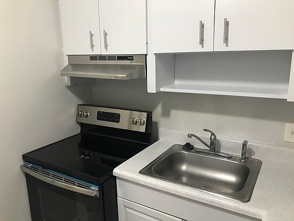 2nd image of 4110 Maine St APT 6