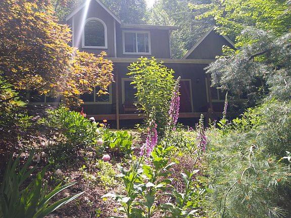 2nd image of 13813 NE 371st St