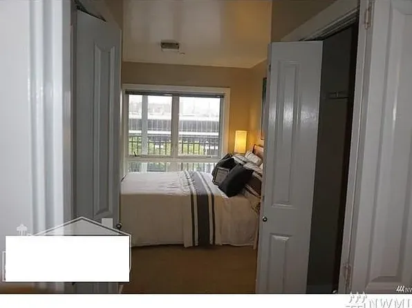 159 Denny Way APT 401, Seattle, WA 98109
