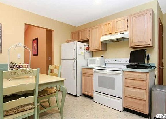 5th image of 36 Ida Ln