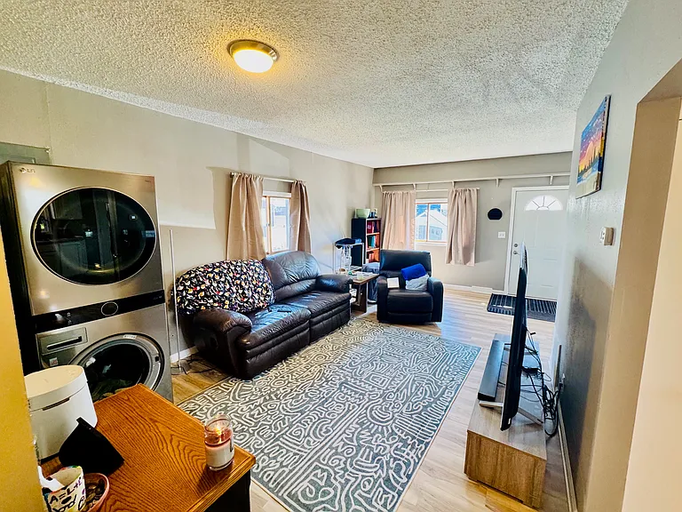 716 Blaine Ave #1 — Photo 3
