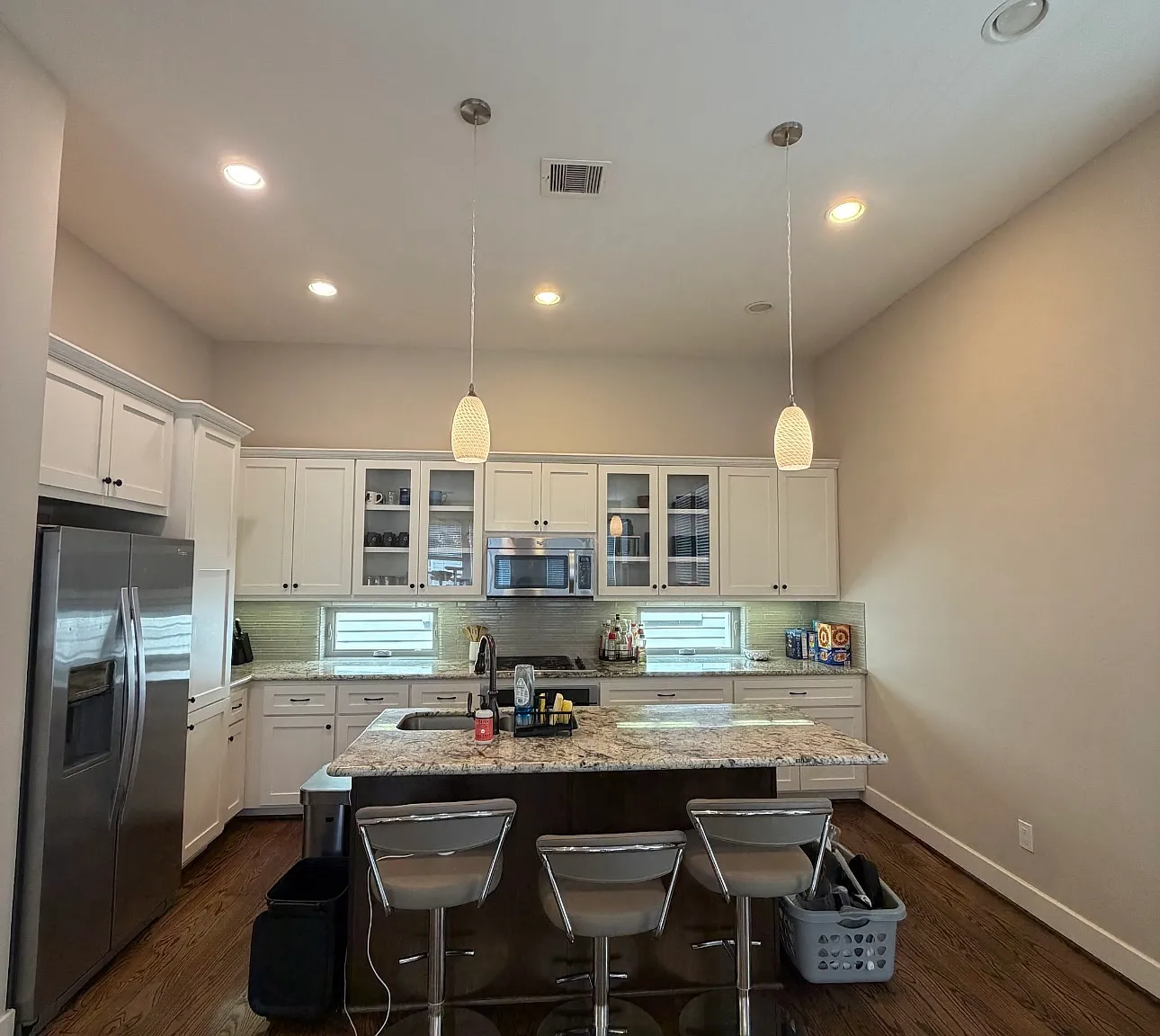 3 bed, 2122 sqft, $900 — Photo 3
