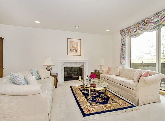 5th image of 4545 W Touhy Ave APT 324