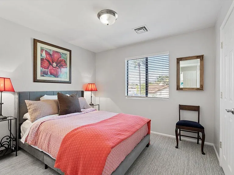 1745 N La Rosa Dr — Photo 27