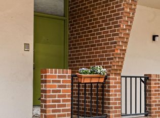 1918 Nectarine St, Philadelphia, PA 19130