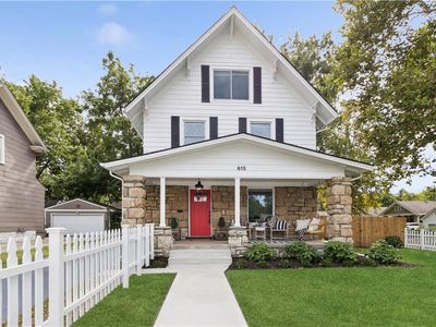 615 W 74th St, Kansas City, MO, 64114