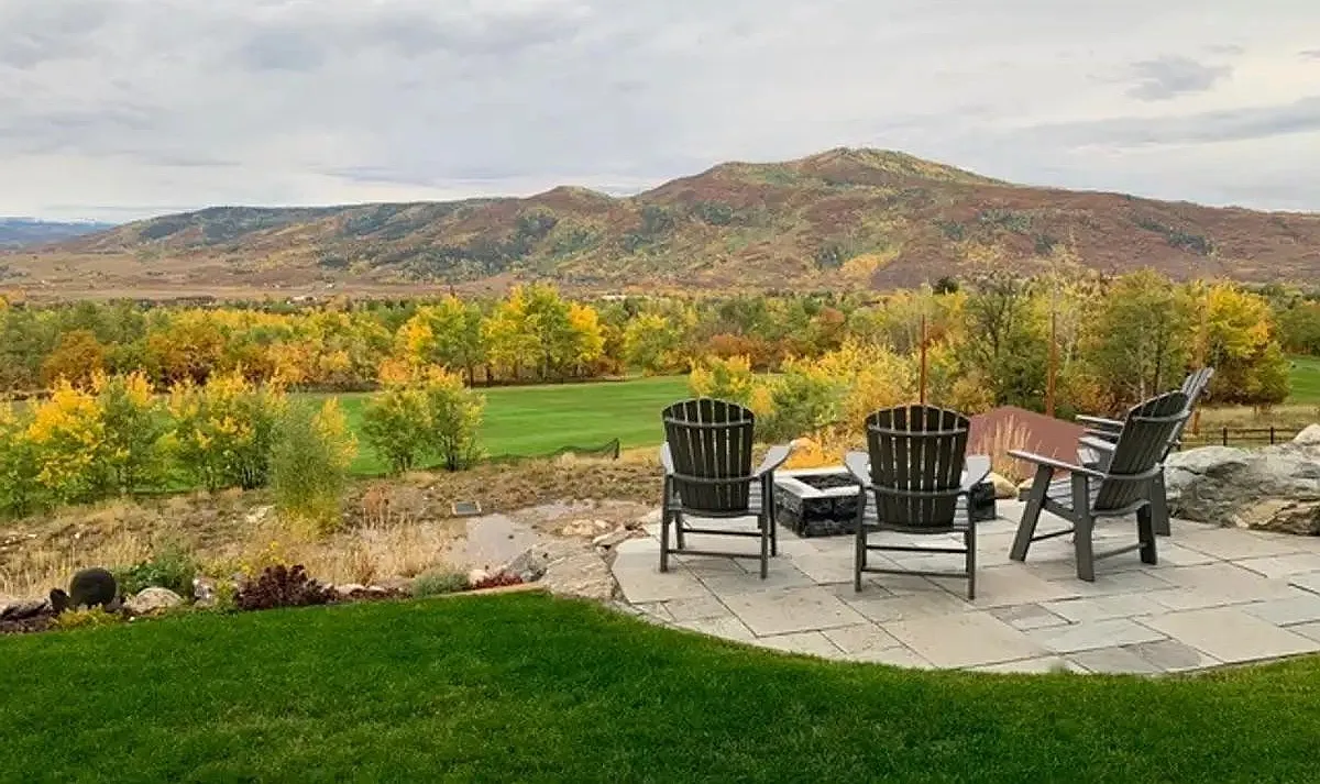 4 bed, 3584 sqft, $20,000 — Photo 3