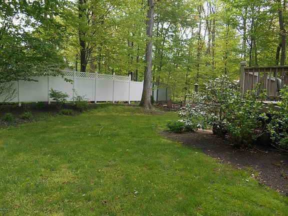 5th image of 4537 Glen Hollow Dr