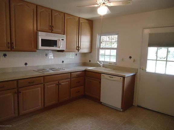4th image of 805C Balmoral Ct #100C