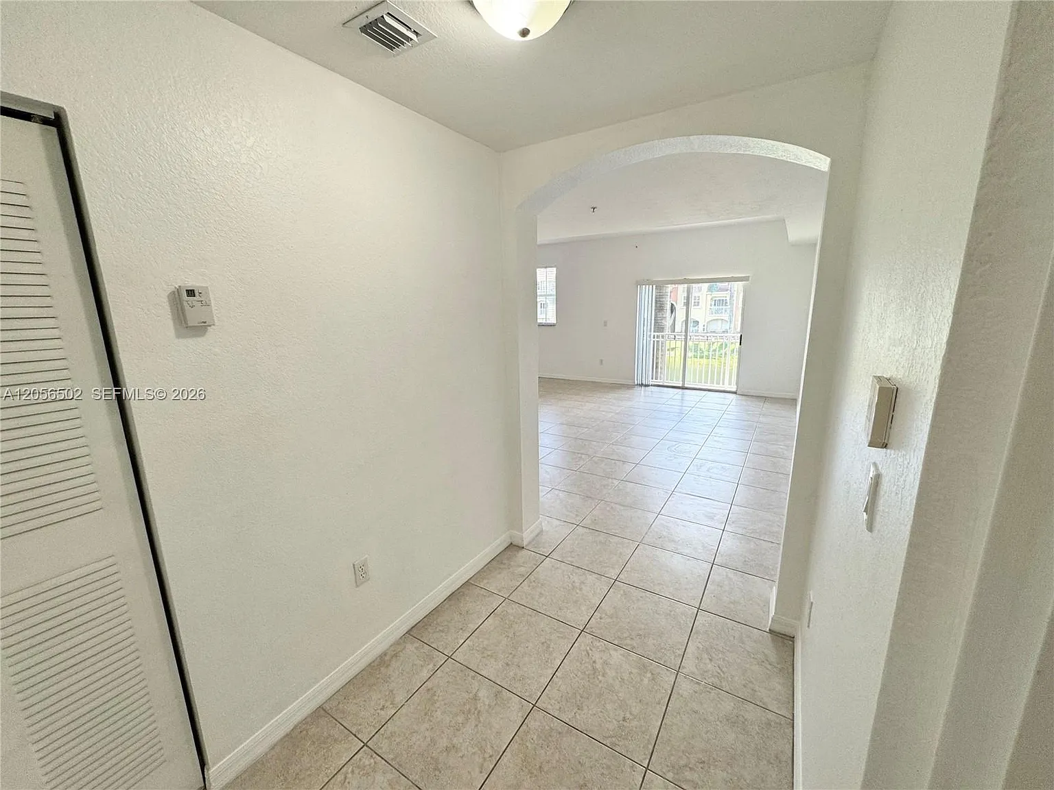 3 bed, 2.5 bath, 1256 sqft, $2,650 — Photo 3