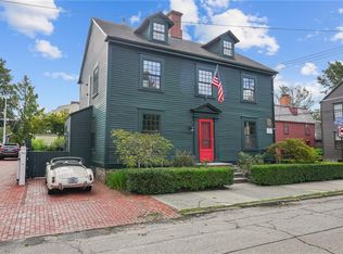 41 Washington St, Newport, RI 02840