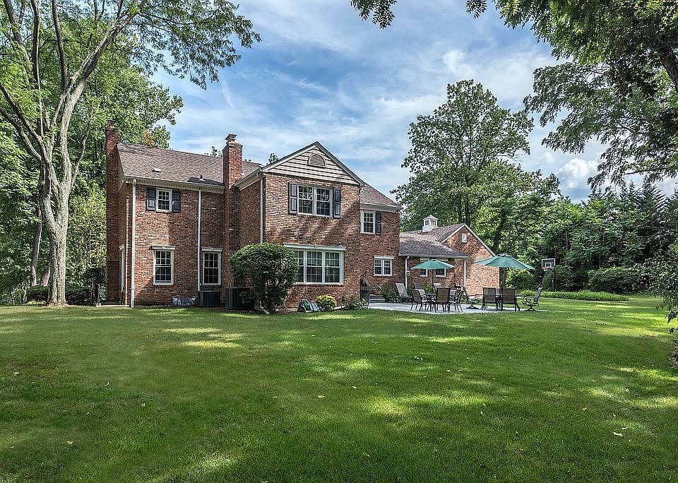 Beautiful architectural rear