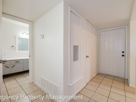 4th image of 7314 Oak Manor Dr #407