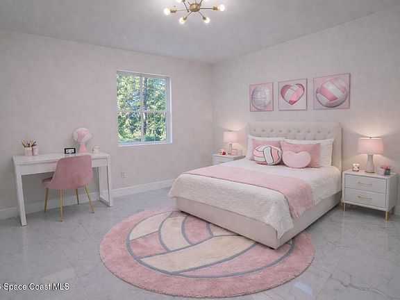 5th image of 1583 Alto Vista Dr