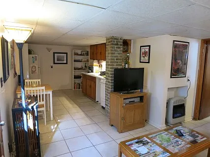 11 Mobile Ln #B — Photo 3