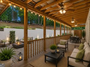 725 Nix Dr, Gainesville, GA 30501
