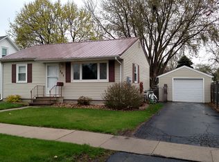 207 J Ave, Grundy Center, IA 50638