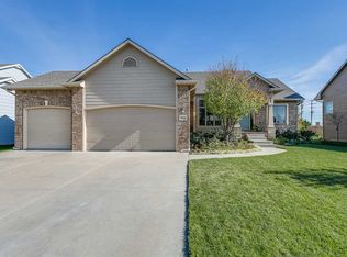 8917 W Silver Hollow Ct, Wichita, KS 67205