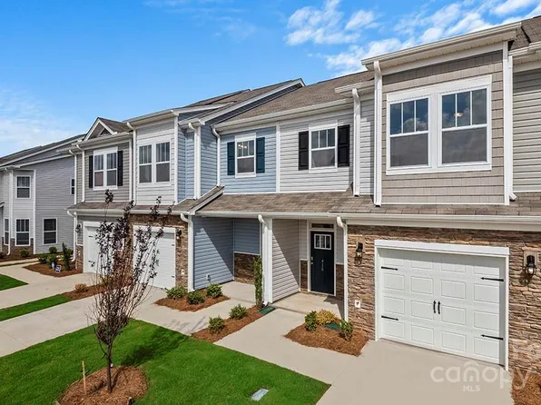 541 Wheatfield Rd, Fletcher, NC 28732