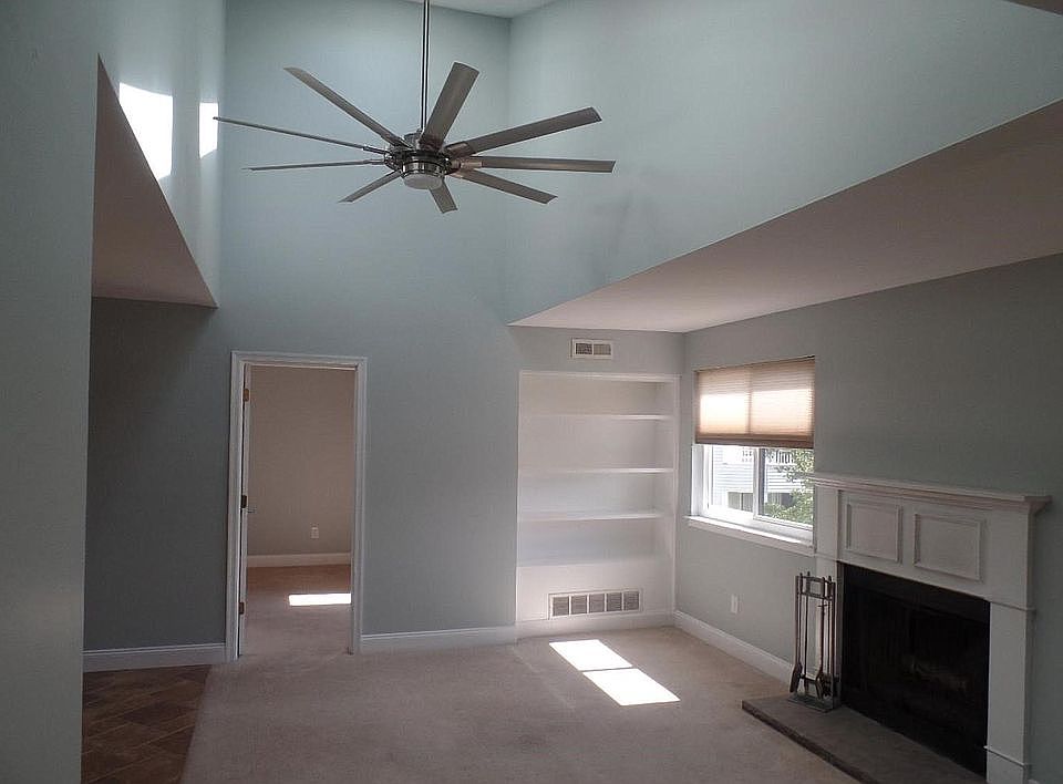 Living Room - from entry
